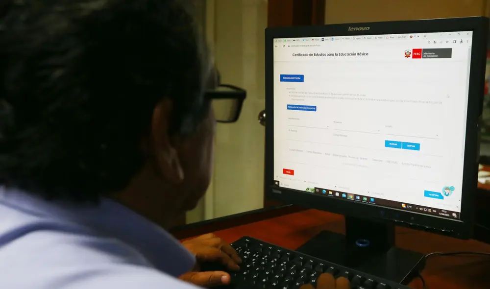 El certificado de estudios es un documento que acredita haber terminado satisfactoriamente un nivel escolar. Foto: Andina