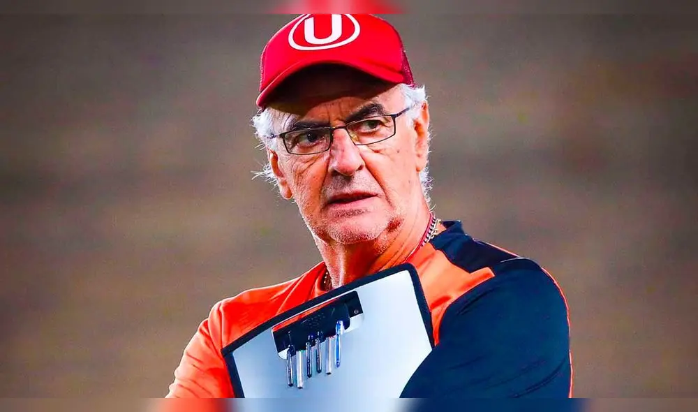 Jorge Fossati dirigió en el fútbol brasileño en el 2010. Foto: Universitario - Video: Toca y Pasa Perú