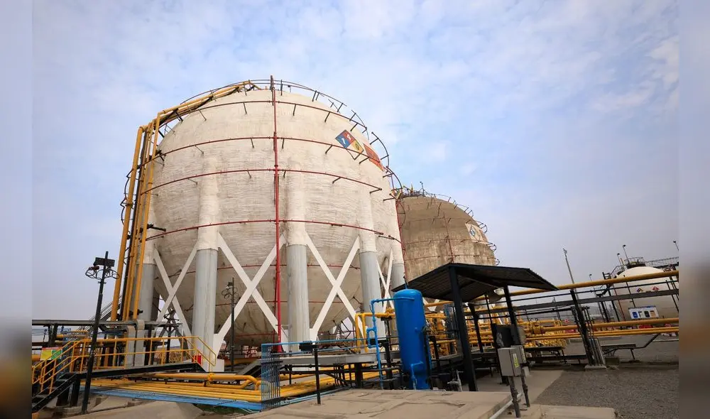 El GLP es almacenado en esferas para su posterior uso mayorista (vehicular) y doméstico (balones). Foto: Minem