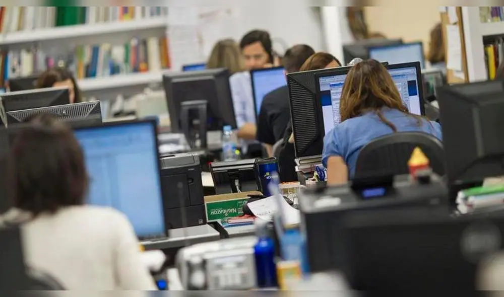 Trabajadores estatales recibirán un bono de S/600 este año. Foto: Andina Trabajadores estatales recibirán un bono de S/600 este año. Foto: Andina