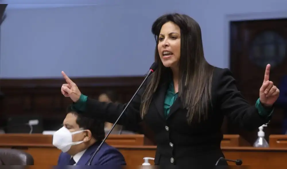 Fiebre de denuncias . Patricia Chirinos afina su puntería contra quienes no son próximos a sus ideas y se hace de la vista gorda contra legisladores de las bancadas cercanas. Foto: difusión Fiebre de denuncias . Patricia Chirinos afina su puntería contra quienes no son próximos a sus ideas y se hace de la vista gorda contra legisladores de las bancadas cercanas. Foto: difusión