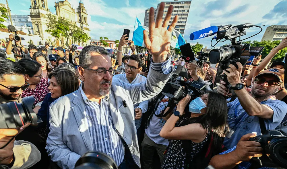 Bernardo Arévalo dice que Guatemala necesita "honradez y decencia". Foto: AFP Bernardo Arévalo dice que Guatemala necesita "honradez y decencia". Foto: AFP