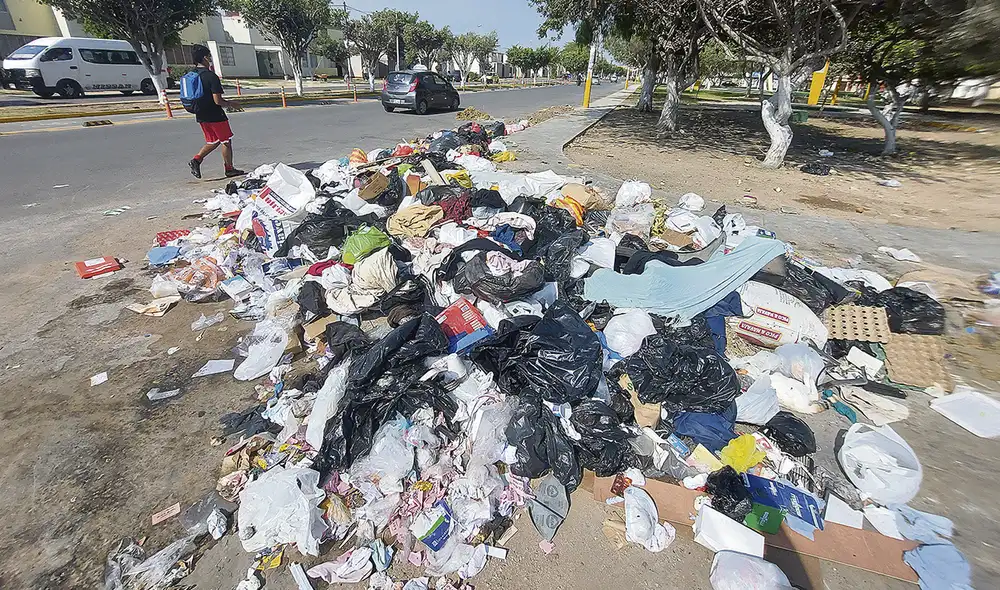 Basurales. Calles y avenidas de Chiclayo, llenas de basura. Foto: Clinton Medina/La República Basurales. Calles y avenidas de Chiclayo, llenas de basura. Foto: Clinton Medina/La República