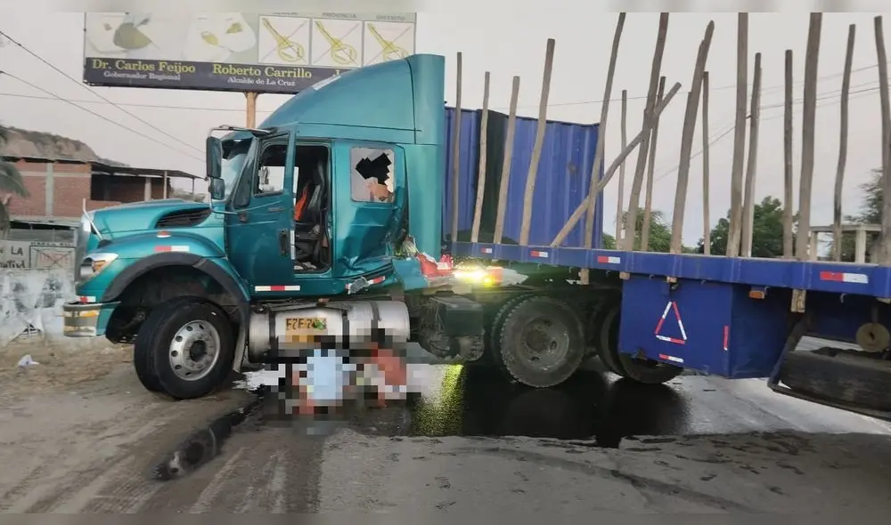 Los menores arriesgaron sus vidas en la peligrosa vía. Foto: Dtumbes Noticias