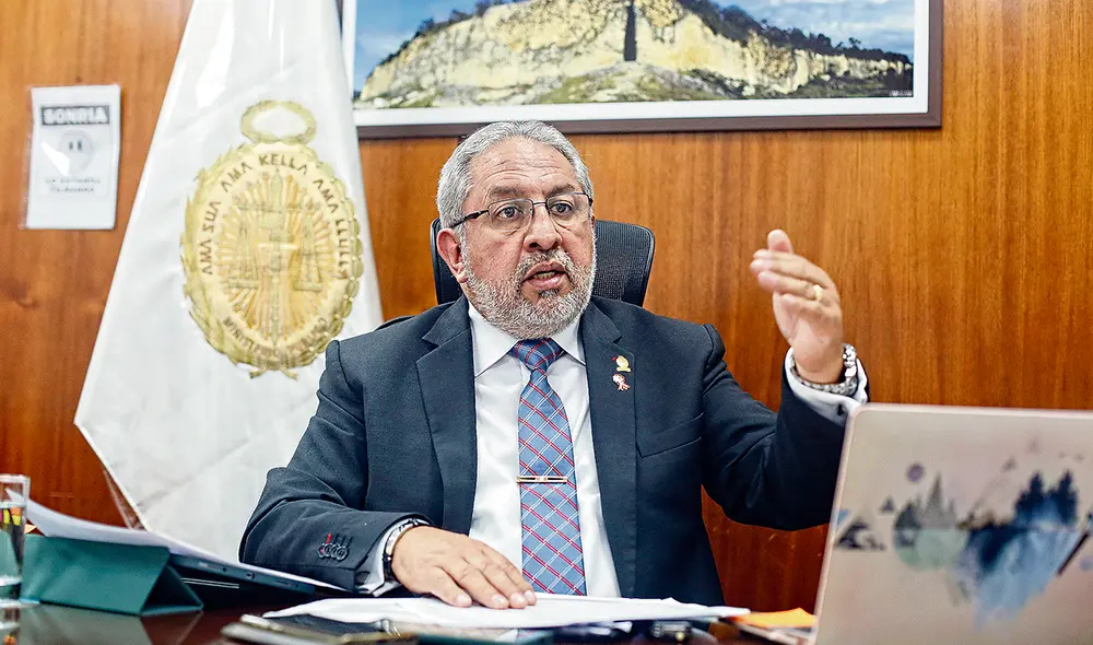 Control. “Lo que tiene que quedar claro es que no hay fiscales dioses, no hay ídolos”, afirma el primer jefe de la nueva Autoridad de Control del MP. Foto: Félix Contreras/La República