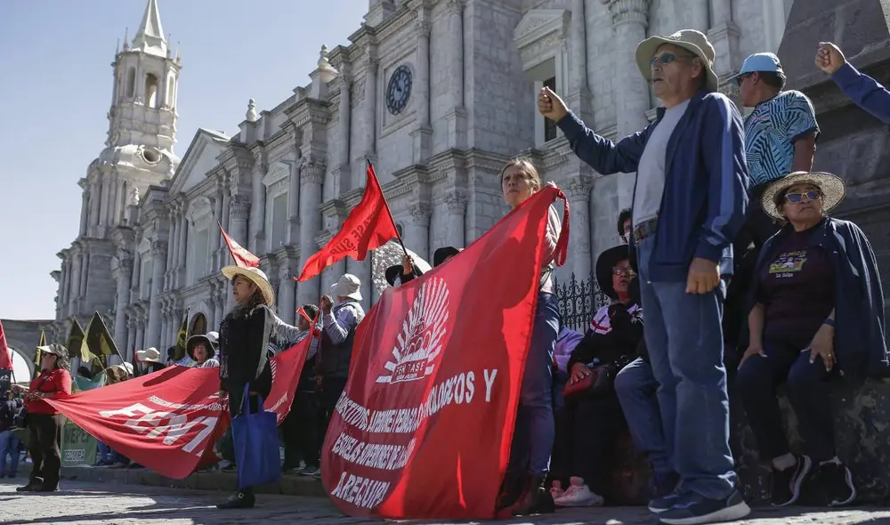 Organizaciones sociales de Arequipa realizarán marchas por la Ciudad Blanca. Foto: composición LR/Archivo GLR