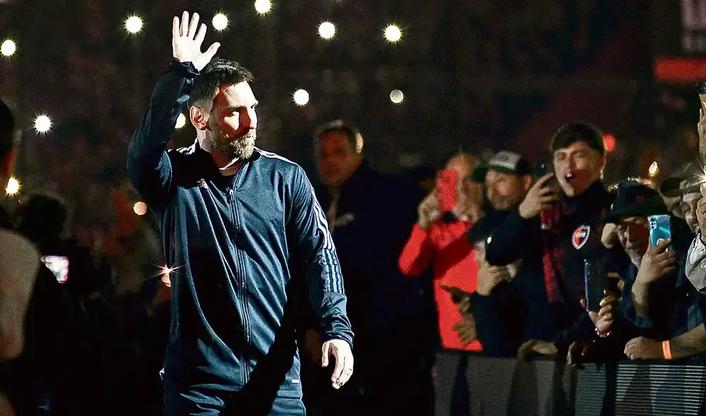 Preparado. La Pulga será presentada el domingo en una fiesta deportiva, pero ya conoció a sus nuevos compañeros. Foto: AFP