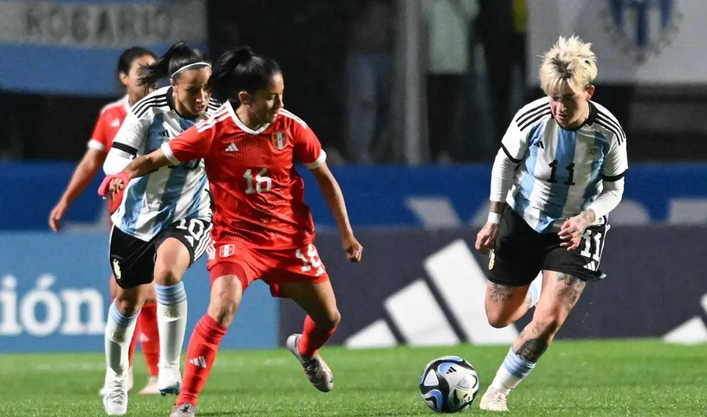 Perú vs. Argentina se enfrentaron en amistoso femenino. Foto: La Bicolor/Twitter Perú vs. Argentina se enfrentaron en amistoso femenino. Foto: La Bicolor/Twitter