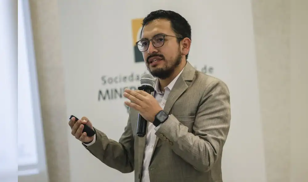 Razones. Víctor Fuentes Campos refiere que el éxito de Tacna y Moquegua se basa en su relación que tienen con la minería. Foto: La República