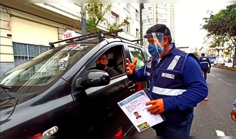 Fiscalizadores de la ATU están en las calles para que se cumpla sus normas. Foto: La República