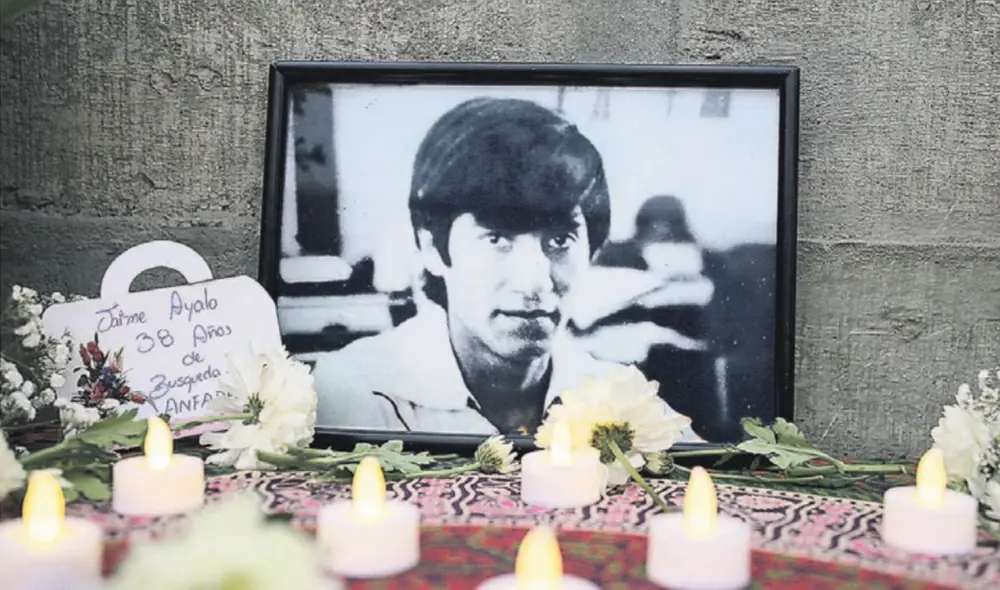 Víctima. El periodista Jaime Ayala tenía 22 años y un bebé de seis meses cuando desapareció. Foto: John Reyes/La República Víctima. El periodista Jaime Ayala tenía 22 años y un bebé de seis meses cuando desapareció. Foto: John Reyes/La República