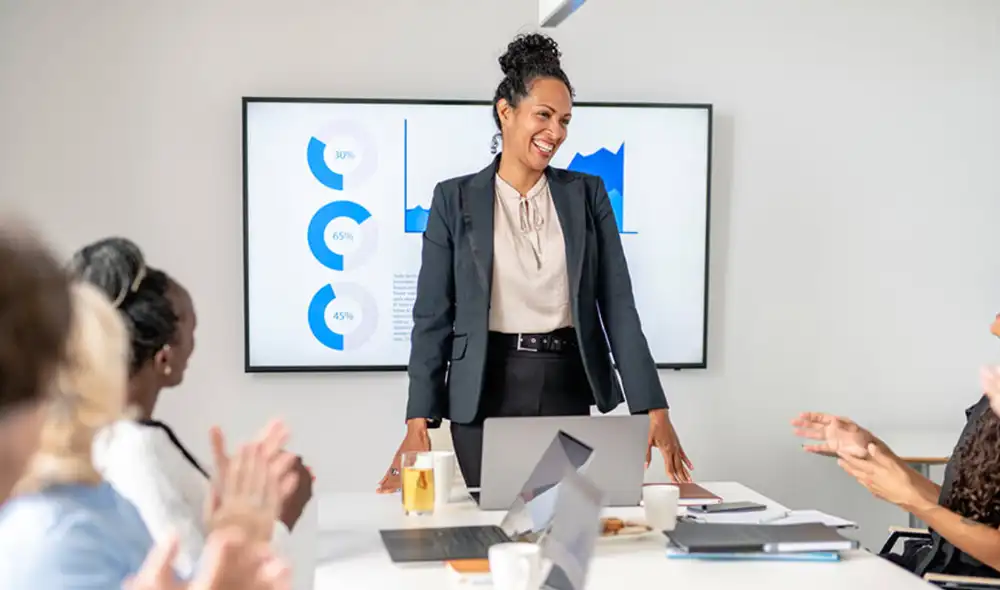 El informe revela que el 97% de los consultados en Perú están de acuerdo en que es importante evitar centrarse en definiciones formales de los puestos de trabajo. Foto: USIL