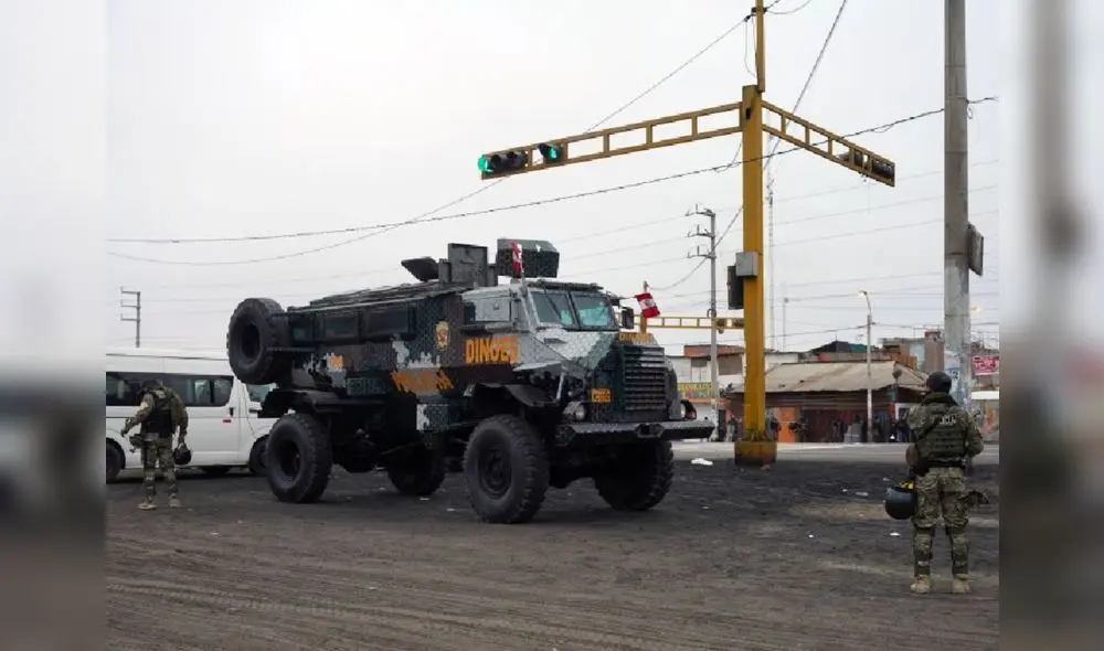 Analistas definen como "respuesta intimidatoria" el despliegue policial realizado por la Policía Nacional. Foto: Andina