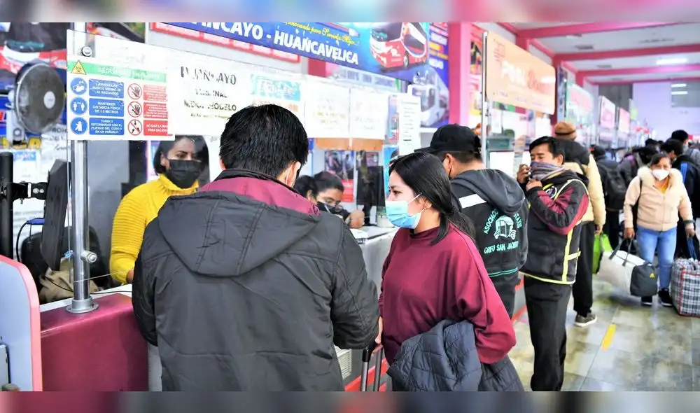 El viajero puede endosar sus pasajes en rutas nacionales. Foto: Indecopi