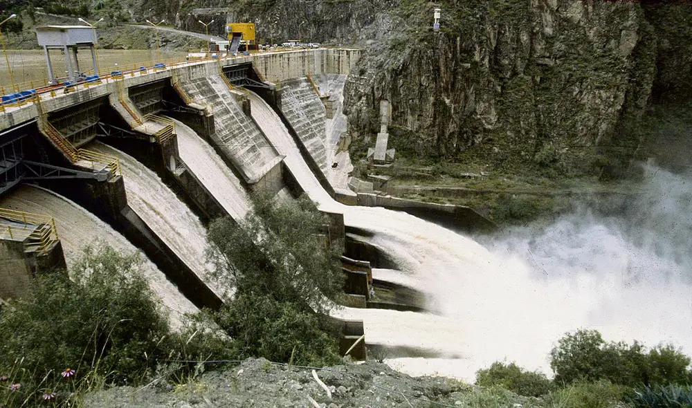 Generación. Estar a merced de los fenómenos naturales irá incrementando los costos, por ello se busca una mayor generación a gas natural, explica el Minem. Foto: difusión Generación. Estar a merced de los fenómenos naturales irá incrementando los costos, por ello se busca una mayor generación a gas natural, explica el Minem. Foto: difusión