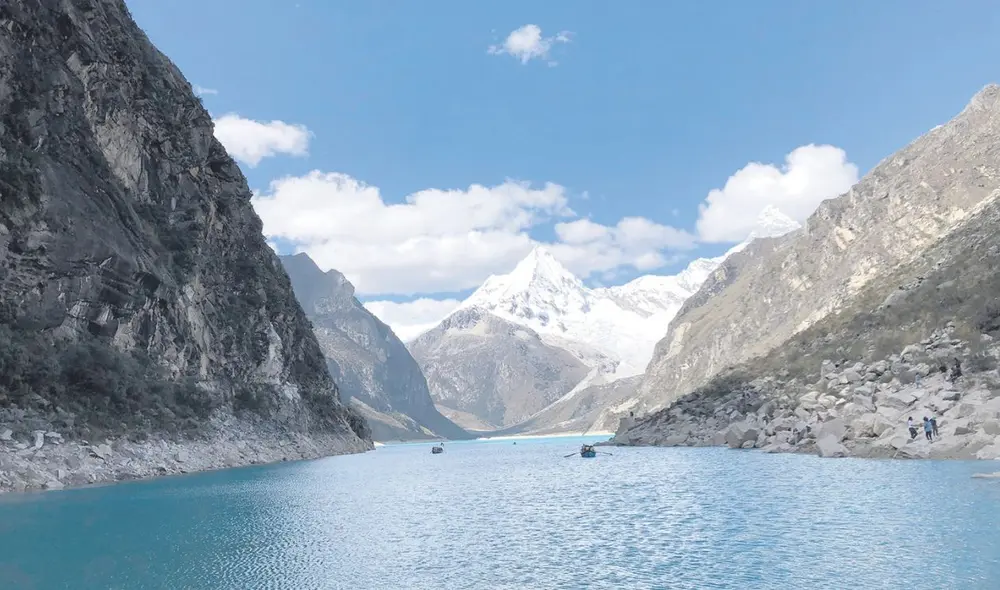 La bella parón. Laguna está ubicada a más 4.000 m s.n.m y da origen al río del mismo nombre, que luego es llamado río Llullán, el cual tributa al río Santa. Foto: difusión