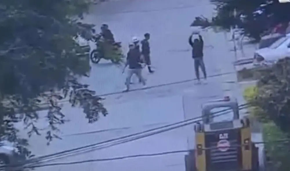 Los trabajadores se habrían enfrentado por una disputa en la posesión de obras de construcción. Foto: captura de Panamericana Los trabajadores se habrían enfrentado por una disputa en la posesión de obras de construcción. Foto: captura de Panamericana