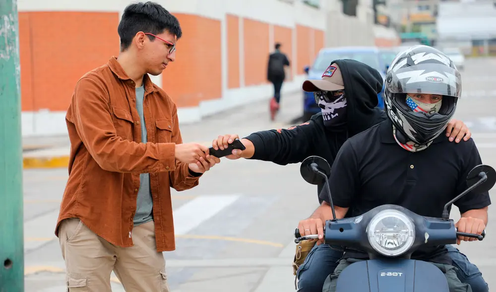 Los domingos son los días en los que se reporta menos casos de hurto de teléfonos. Foto: Osiptel