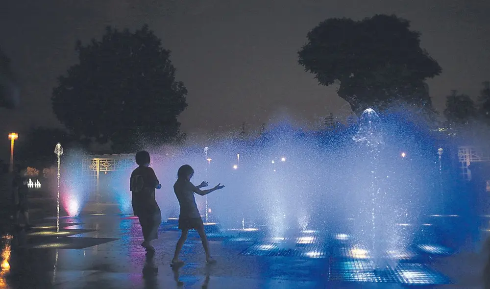 Luces. El parque de las Aguas abre sus puertas a las 4 p.m. Foto: difusión Luces. El parque de las Aguas abre sus puertas a las 4 p.m. Foto: difusión
