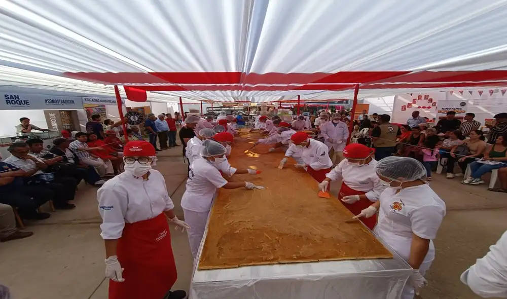 Preparan el king kong más grande del país. Foto: Rosa Quincho/La República - Video: Rosa Quincho/La República Preparan el king kong más grande del país. Foto: Rosa Quincho/La República - Video: Rosa Quincho/La República