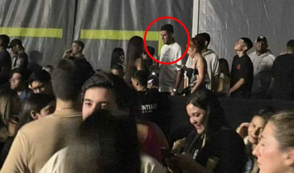 Carlos Zambrano fue captado en concierto. Diversos usuarios lo criticaron en redes sociales. Foto: composición/La República.