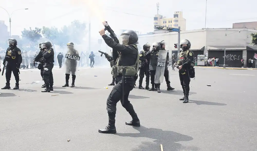 Cuidado. De aprobarse la iniciativa legislativa, los nuevos policías podrán actuar sin responsabilidad penal de sus jefes. Fotos: John Reyes/La República