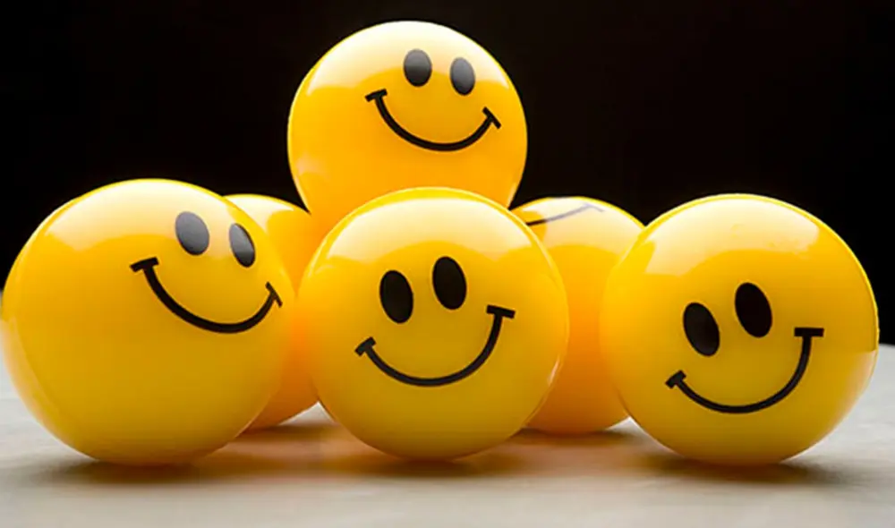 Esta fecha tiene por objetivo promover que las personas afronten la vida con una actitud positiva. Foto: Aristegui Noticias Esta fecha tiene por objetivo promover que las personas afronten la vida con una actitud positiva. Foto: Aristegui Noticias