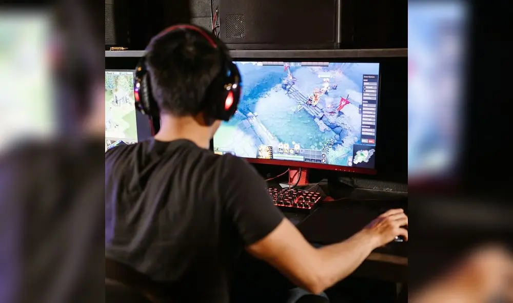 League of Legends es un juego de equipo, y la comunicación efectiva con tus compañeros de equipo es esencial para alcanzar la victoria.