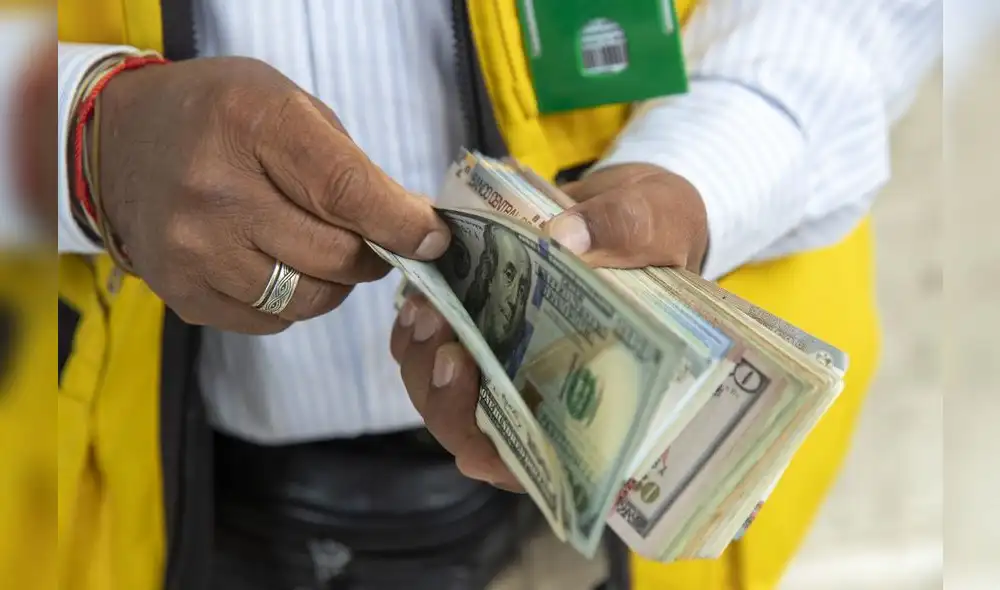 El precio del dólar cierra julio al alza, ubicándose en S/3,6140 El precio del dólar cierra julio al alza, ubicándose en S/3,6140