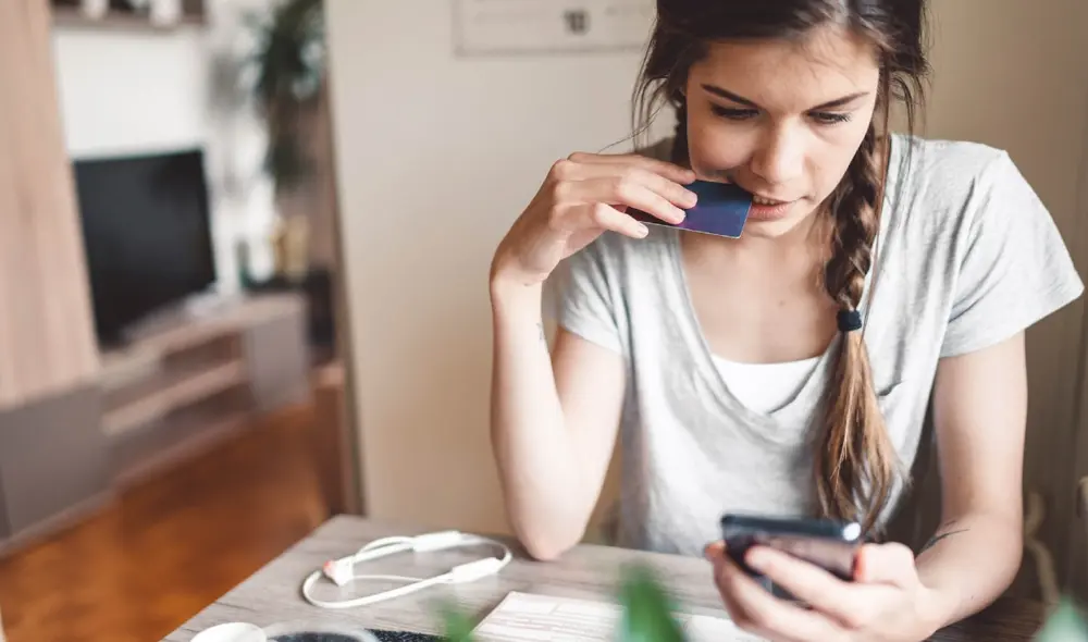 Con estos pasos, podrás consultar si tienes deudas pendientes de pago y que ya vencieron en Infocorp. Foto: Equifax