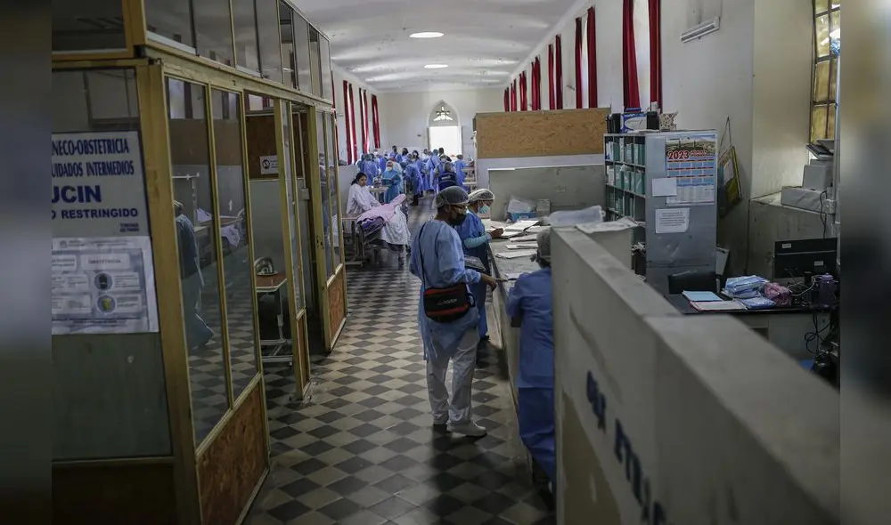 En espera. Pacientes del hospital Goyeneche son afectados por infrestructura deficiente.