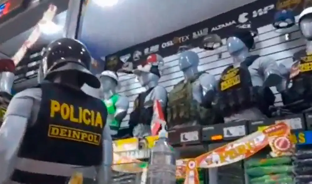 Las prendas policiales pueden costar hasta S/200. Foto: captura de ATV Las prendas policiales pueden costar hasta S/200. Foto: captura de ATV