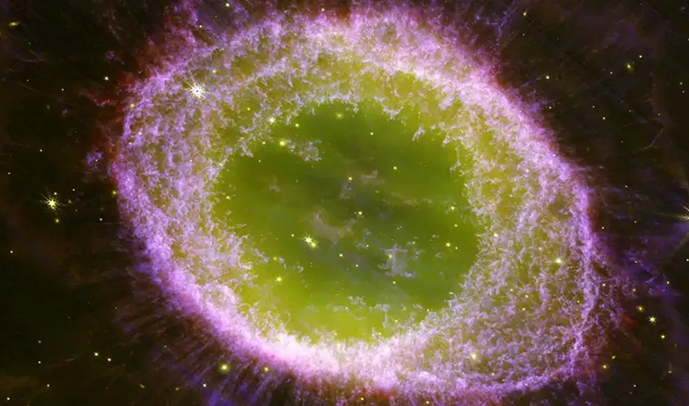 La imagen de esta región (vista de cabeza), conocida como Nebulosa del Anillo, muestra las etapas finales de una estrella como el Sol. Foto: NASA / ESA / CSA La imagen de esta región (vista de cabeza), conocida como Nebulosa del Anillo, muestra las etapas finales de una estrella como el Sol. Foto: NASA / ESA / CSA