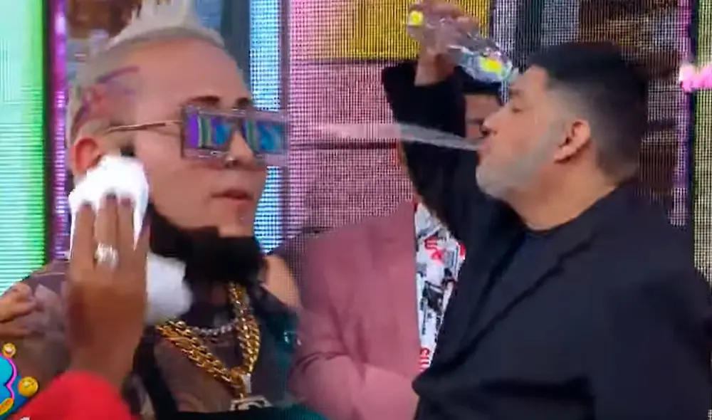 Alfredo Benavides y la 'Mackyna' casi se van a los golpes por chorro de agua en la cara. Foto: composición LR/captura de ATV - Video: ATV