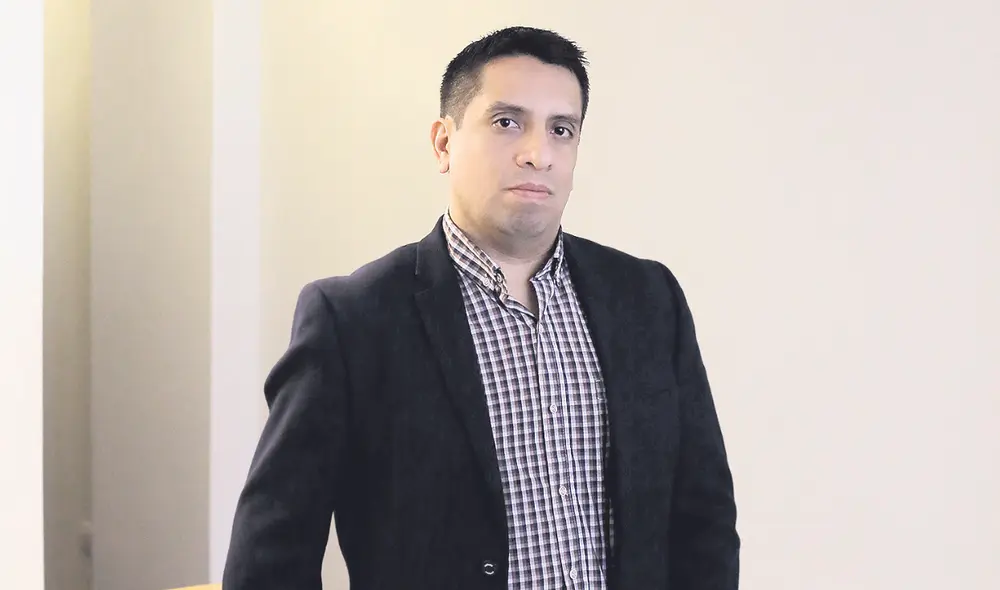 Crítico. Calderón opina que el capítulo económico de la Constitución debe ser más debatido. Foto: Gerardo Marín/La República Crítico. Calderón opina que el capítulo económico de la Constitución debe ser más debatido. Foto: Gerardo Marín/La República