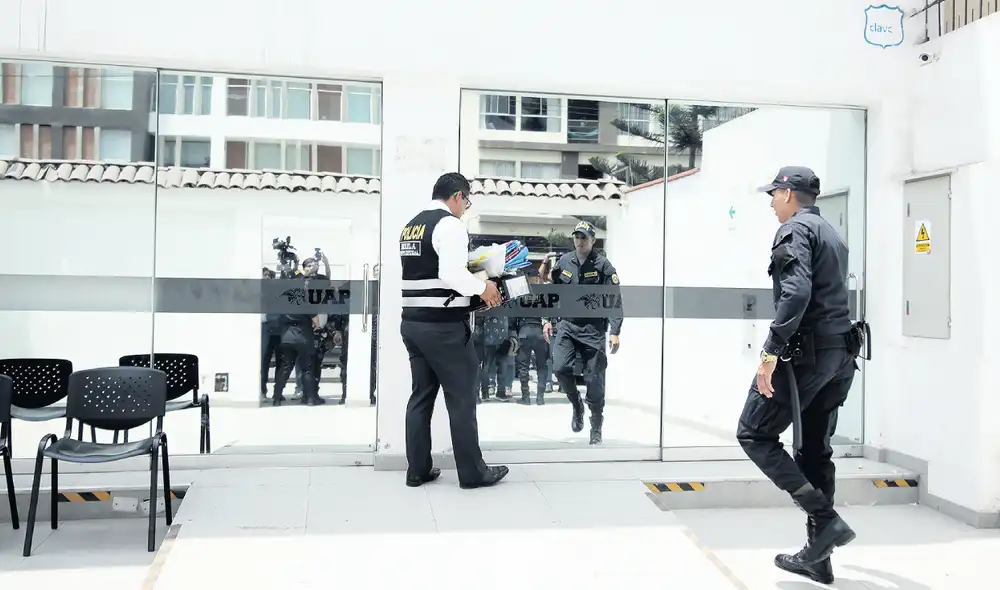 Reclamo. La universidad sostiene que el mandato de incautación se cumplió pasando por alto que la entidad es parte agraviada por los actos de los Ramírez. Foto: John Reyes/La República Reclamo. La universidad sostiene que el mandato de incautación se cumplió pasando por alto que la entidad es parte agraviada por los actos de los Ramírez. Foto: John Reyes/La República
