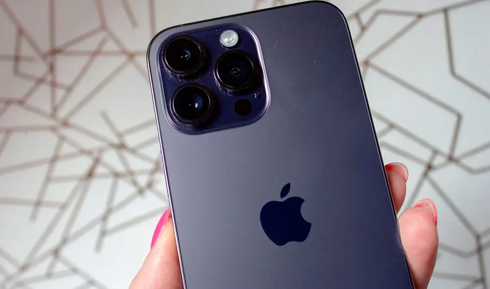 Logo actual de Apple en un iPhone. Foto: Pocket-lint Logo actual de Apple en un iPhone. Foto: Pocket-lint