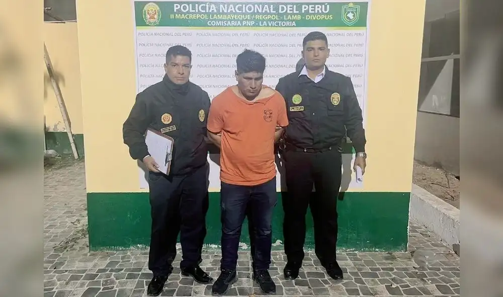 Falso taxista fue llevado a Comisaría de La Victoria. Foto y video: Emmanuel Moreno/URPI-LR Falso taxista fue llevado a Comisaría de La Victoria. Foto y video: Emmanuel Moreno/URPI-LR