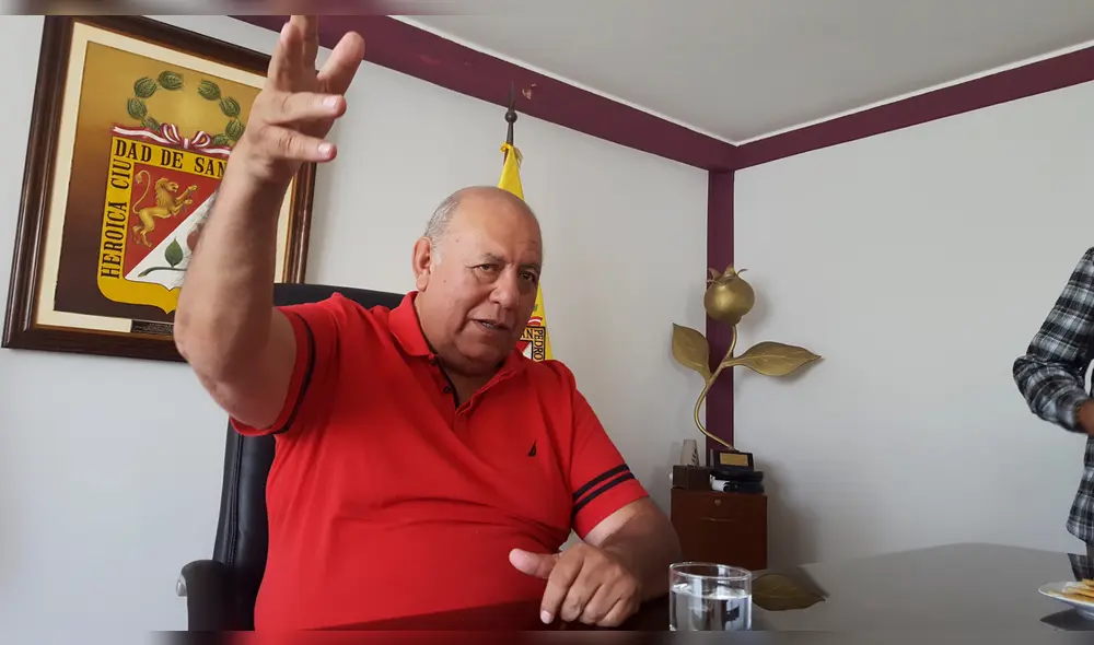 Quiere volver. Luis Torres logró a su favor medida judicial que le permitirá retormar su cargo y seguir gobernando. Foto: La República