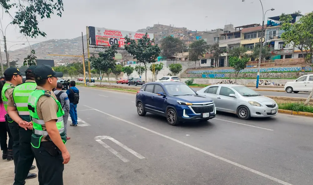 ATU. Buses deben desviarse por ruta alterna a la avenida Naranjal, en Comas. Foto: Karla Cruz/La República