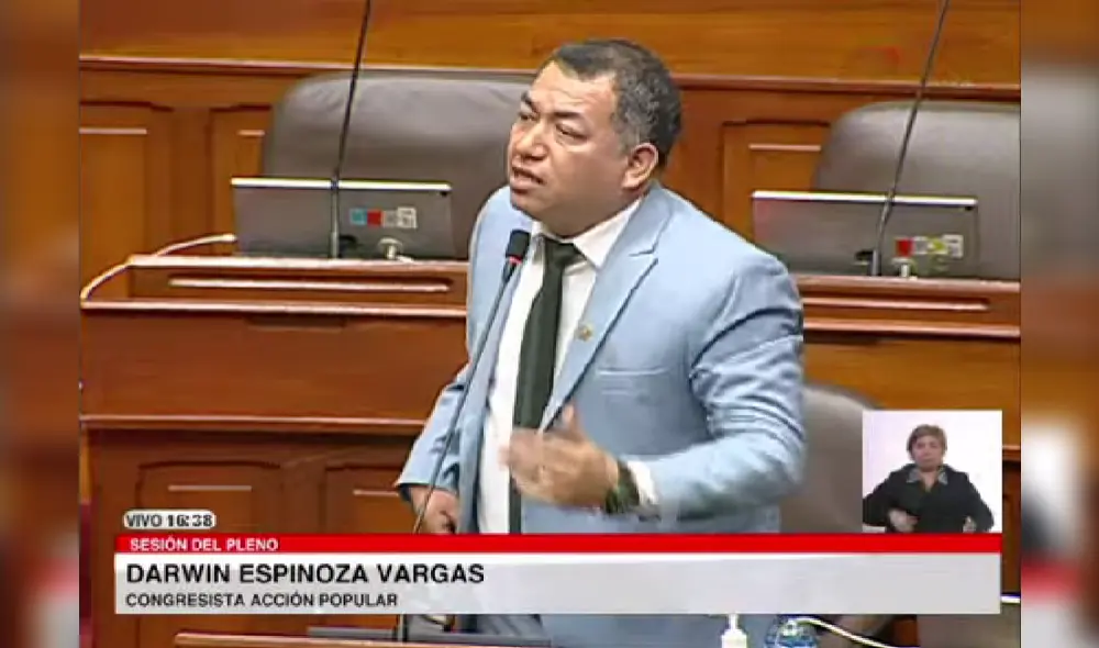 Darwin Espinoza pidió que se respete su elección como vocero. Foto: captura Congreso TV