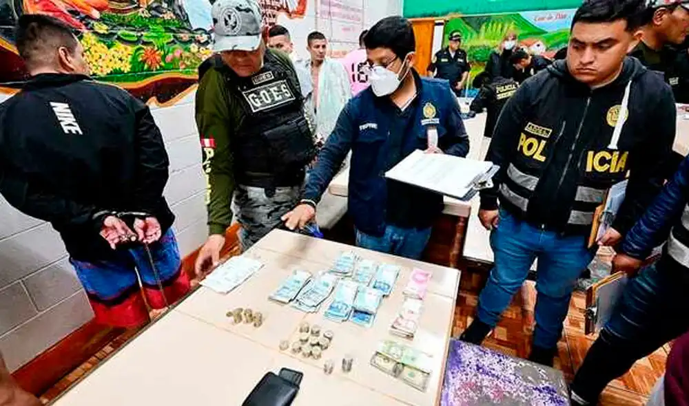 Agentes tuvieron que perforar las paredes para decomisar los objetos encontrados. Foto: Gobierno del Perú Agentes tuvieron que perforar las paredes para decomisar los objetos encontrados. Foto: Gobierno del Perú
