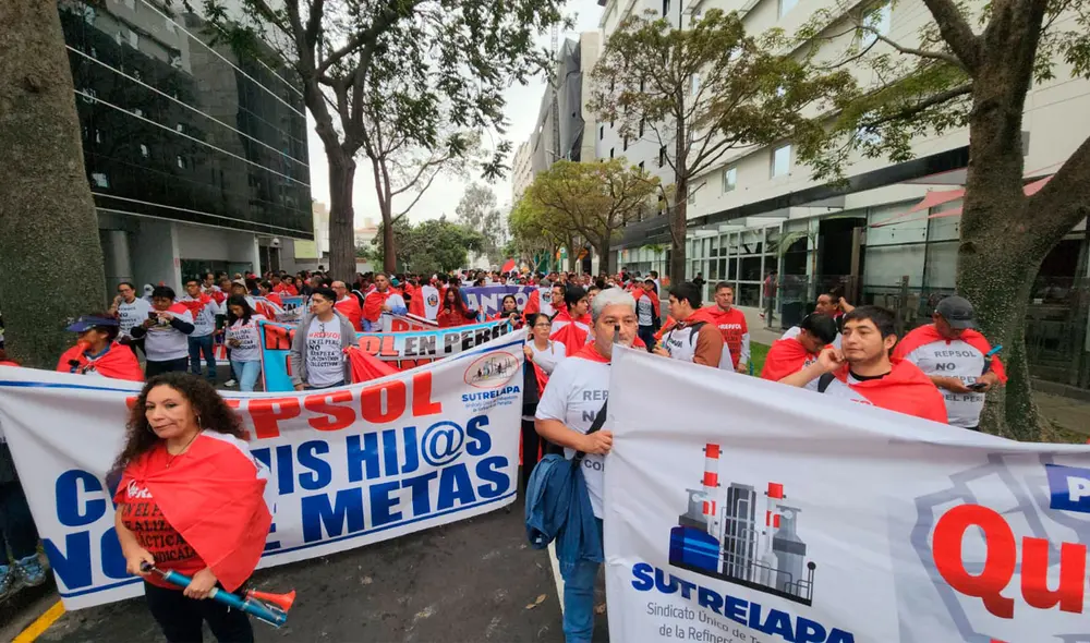 Movilización se realizó durante la mañana del jueves 10 de agosto. Foto y video: Jessica Merino/La República Movilización se realizó durante la mañana del jueves 10 de agosto. Foto y video: Jessica Merino/La República