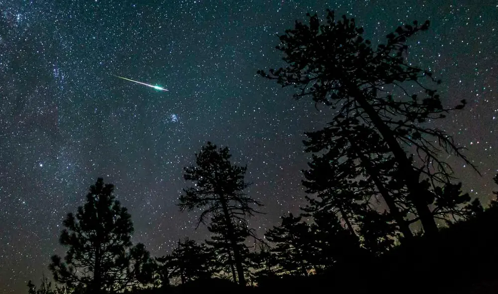 La lluvia de estrellas perseidas se ve en cielos oscuros y despejados. Foto: SFChronicle / Kevin Kay