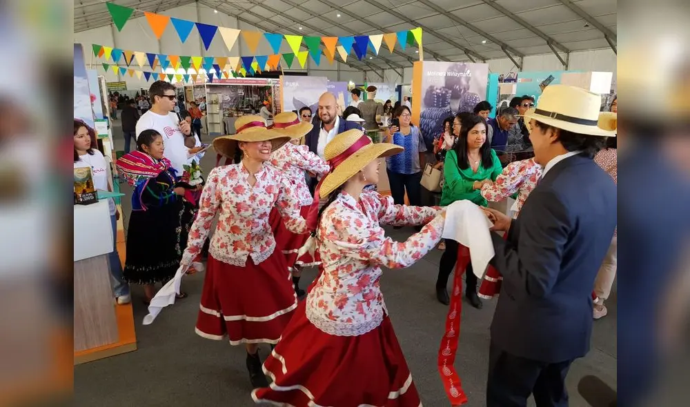 Fiesta. Diez días de feria habrá en campo ferial de Cerro Juli. Foto: La República Fiesta. Diez días de feria habrá en campo ferial de Cerro Juli. Foto: La República