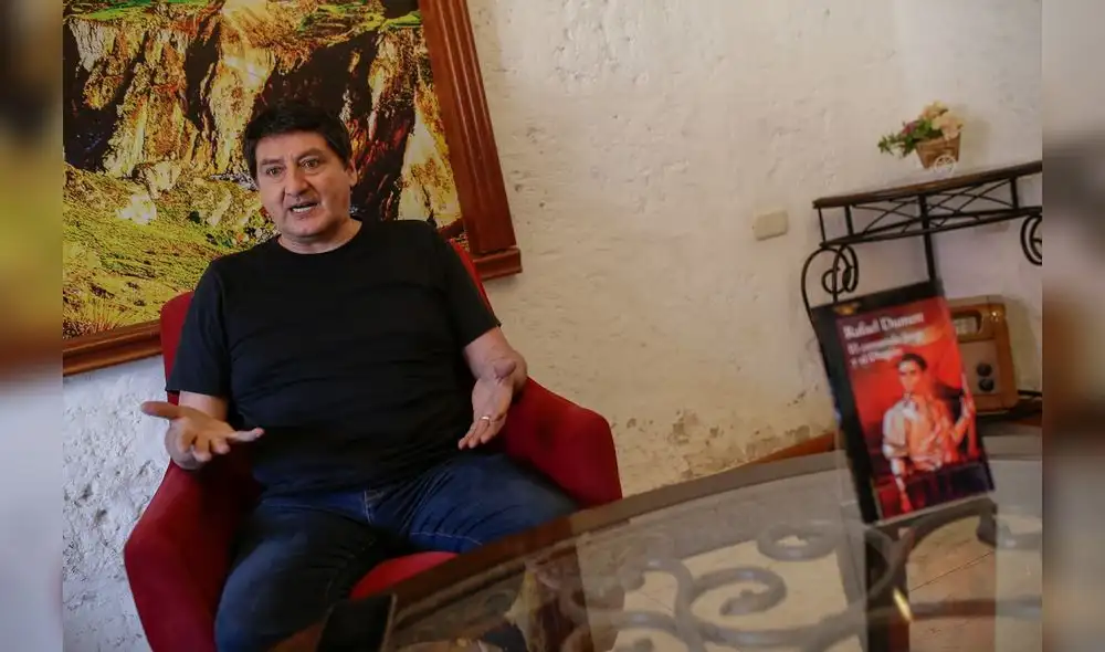 Rafael Dumett. El escritor radicado en Estados Unidos visitó Arequipa con ocasión del Festival del Libro. No rehuyó a los temas políticos. Foto: Rodrigo Talavera/La República