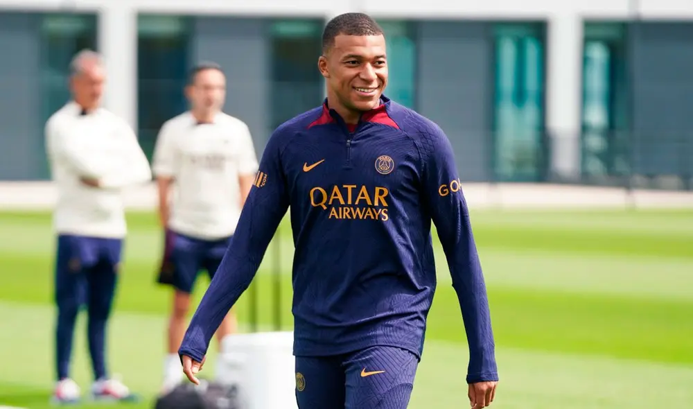 Kylian Mbappé regresó al entrenamiento del primer equipo tras acercar posturas. Foto: PSG