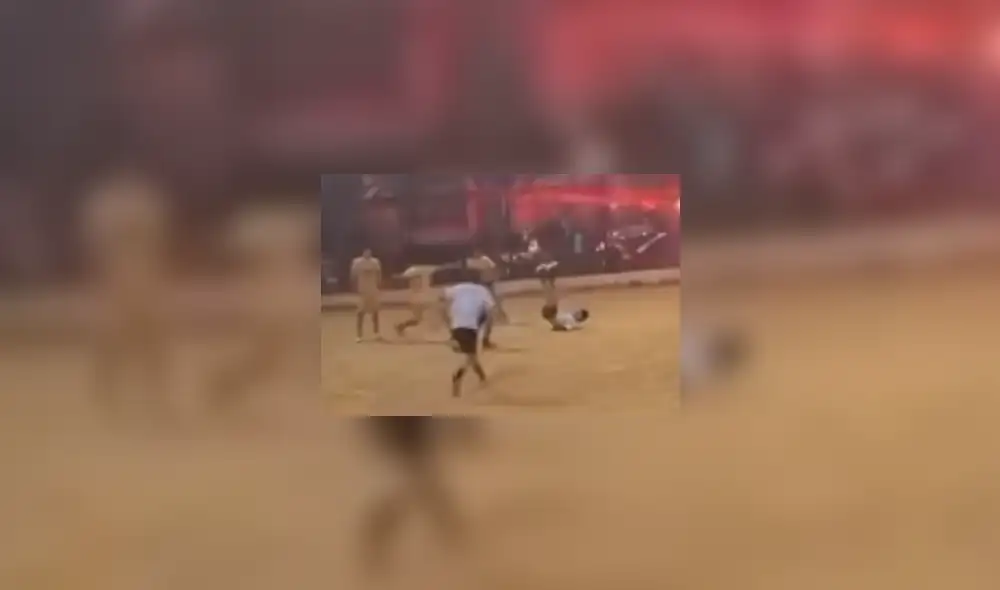 Jugadores e hinchas se liaron a golpes. Foto y video: Roque Noticias Pucallpa