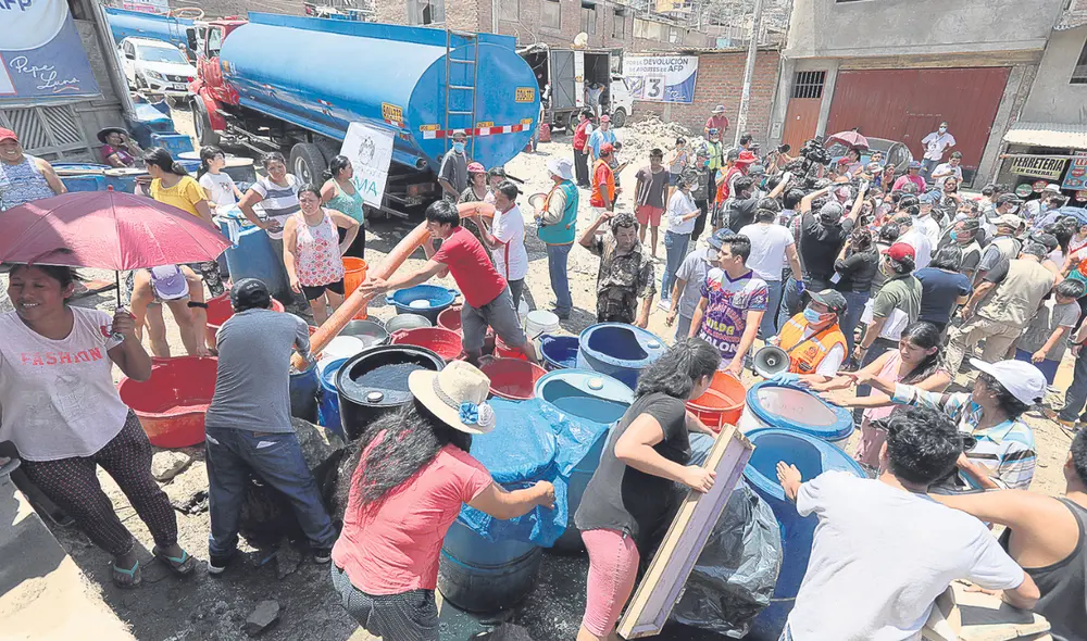 Sin agua. La necesidad de la población crece, pero no hay la suficiente oferta. Miles de limeños no acceden al recurso desde las redes de Sedapal. Foto: La República