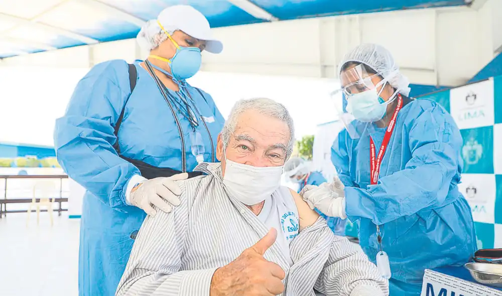 Refuerzo. Los mayores de 60 tienen más riesgo de hospitalización y muerte ante el COVID-19. Foto: difusión